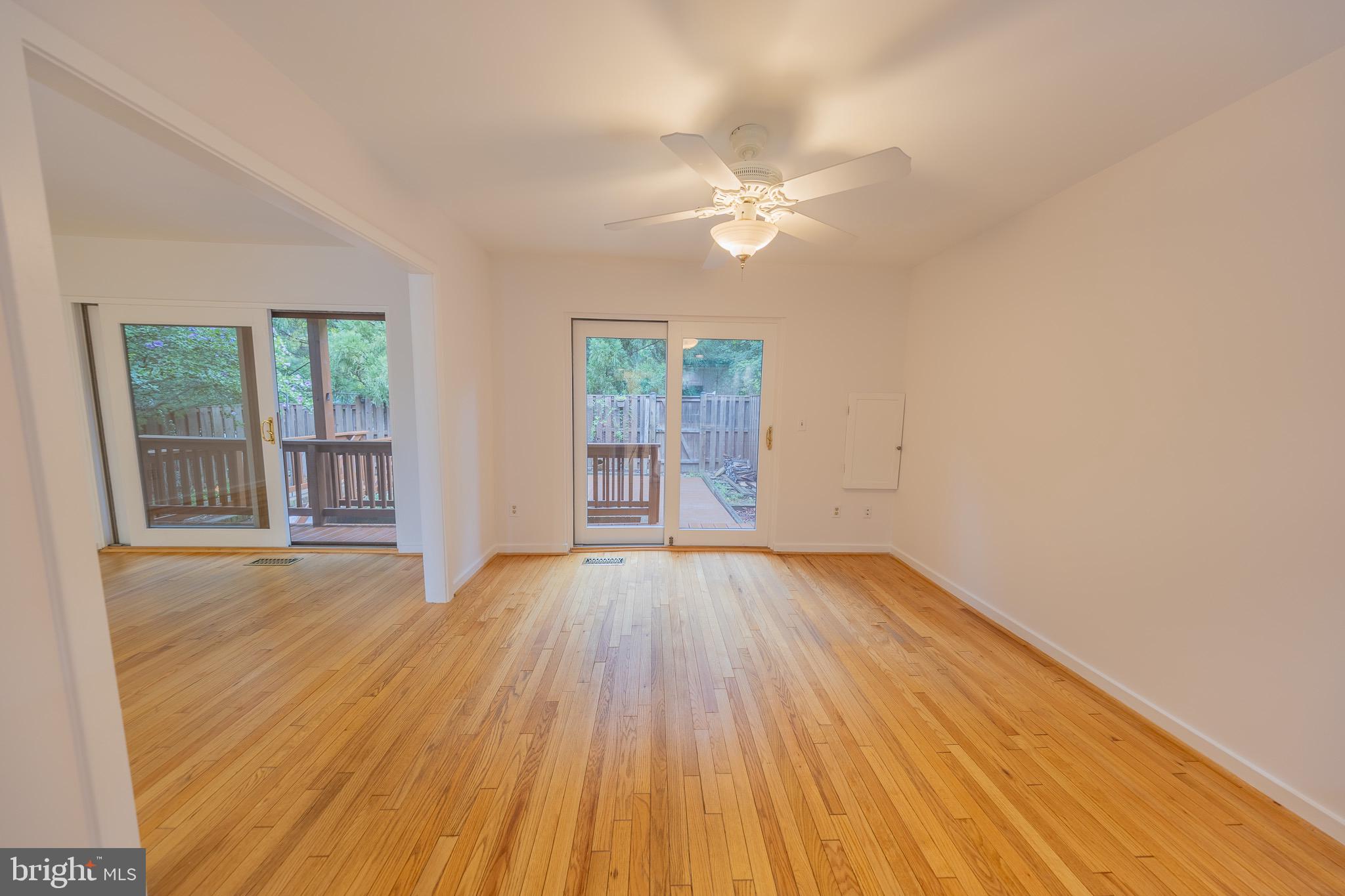 2201 CEDAR COVE COURT
