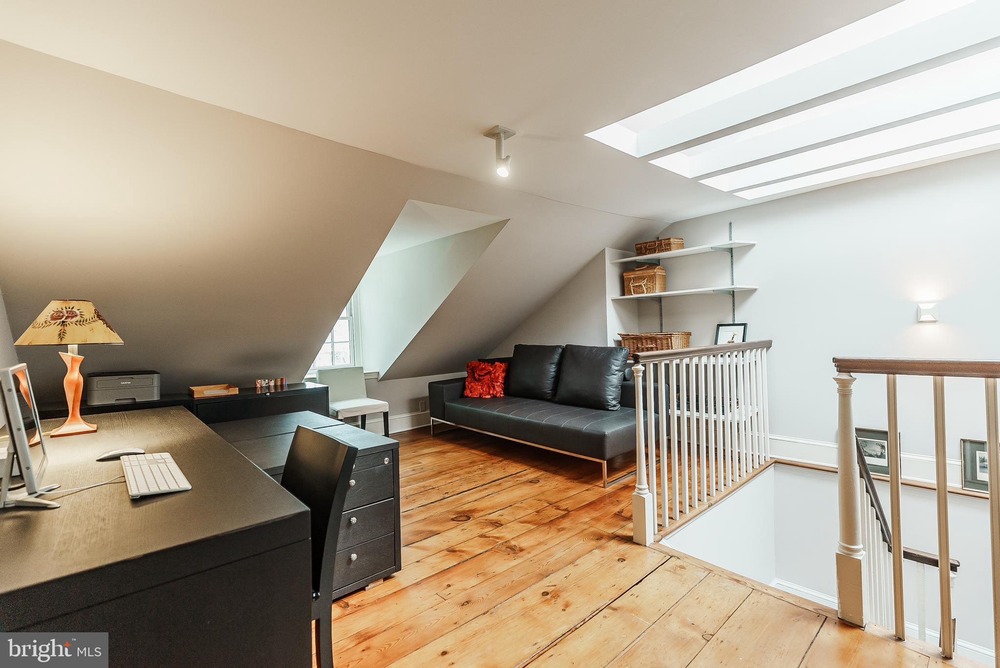 SOCIETY HILL - Residential