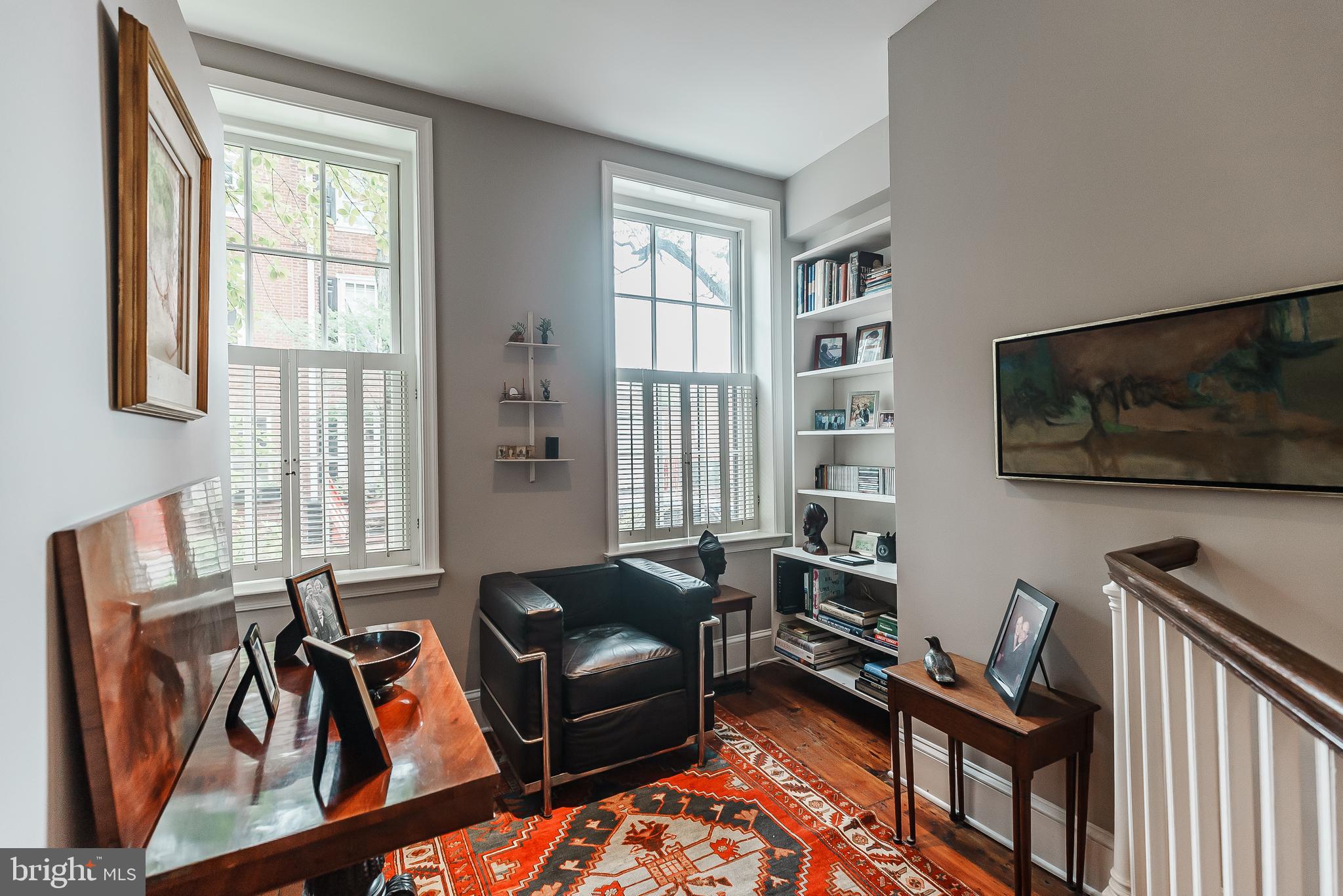 SOCIETY HILL - Residential