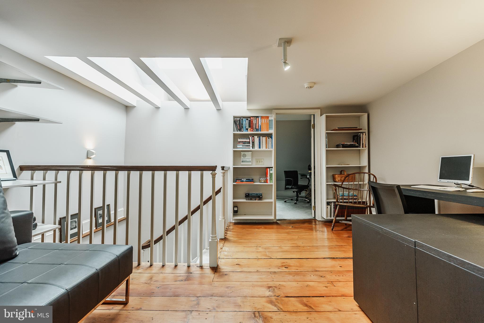 SOCIETY HILL - Residential