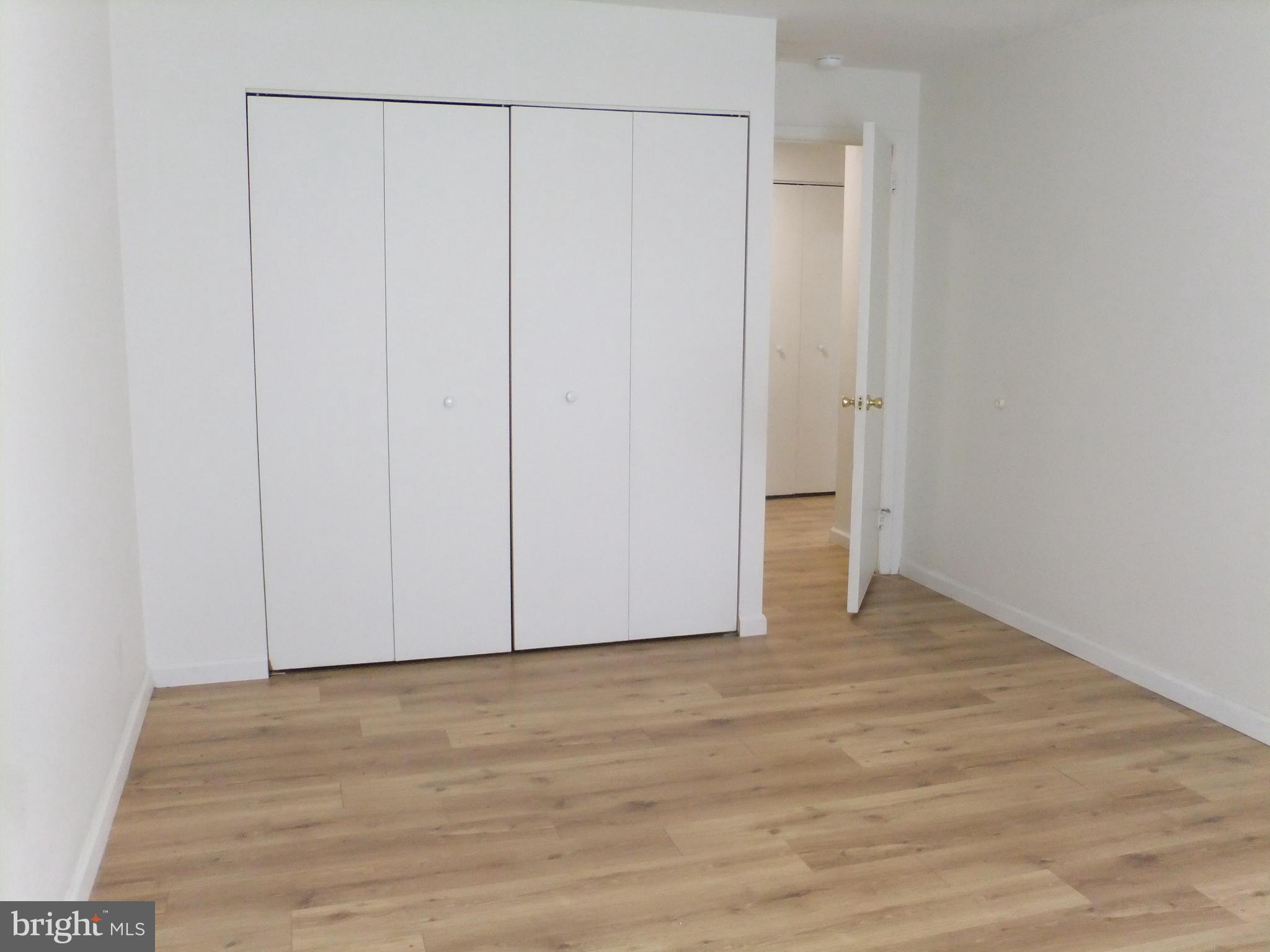 OAK HILL ESTATES - Residential Lease