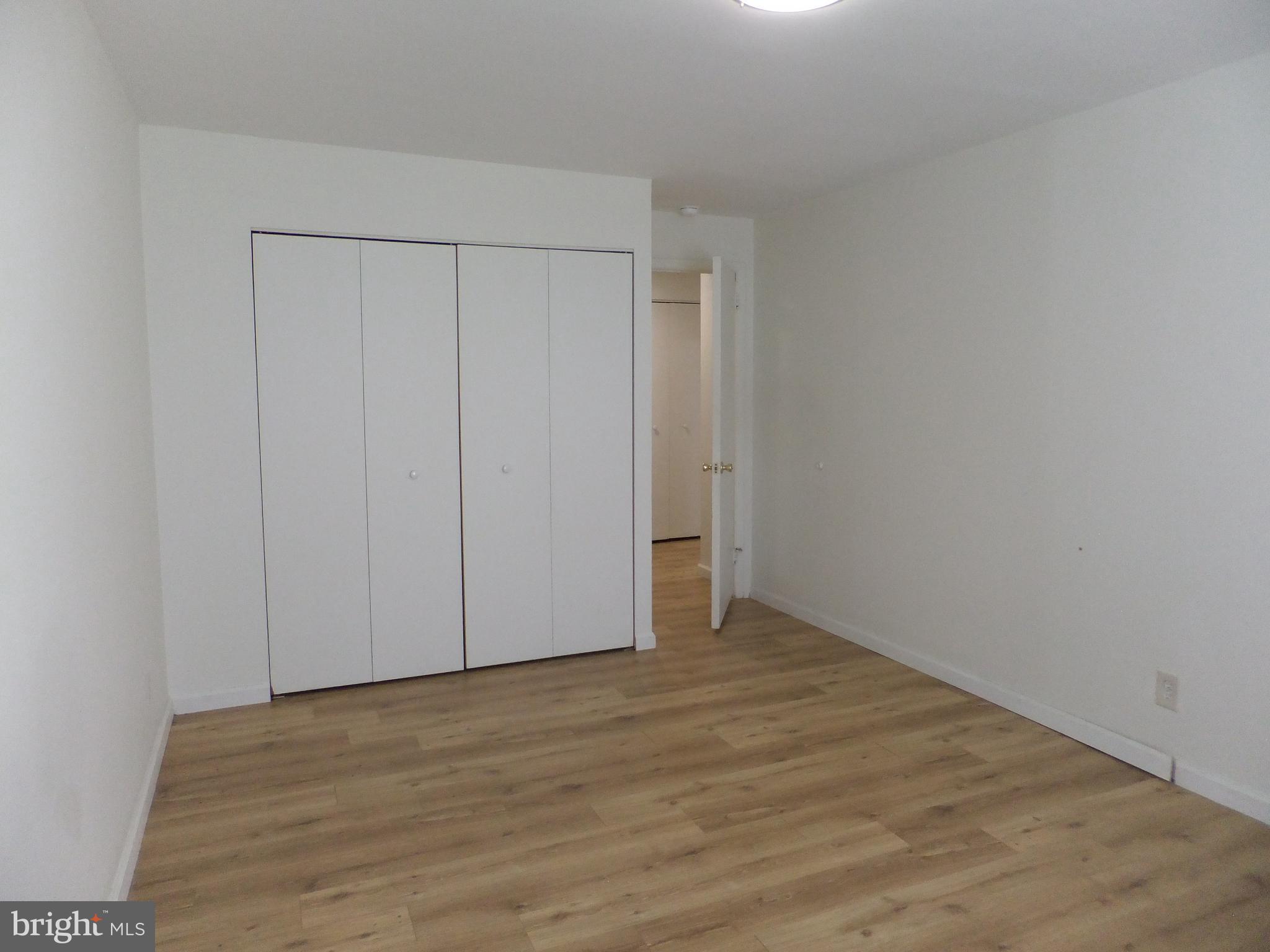 OAK HILL ESTATES - Residential Lease