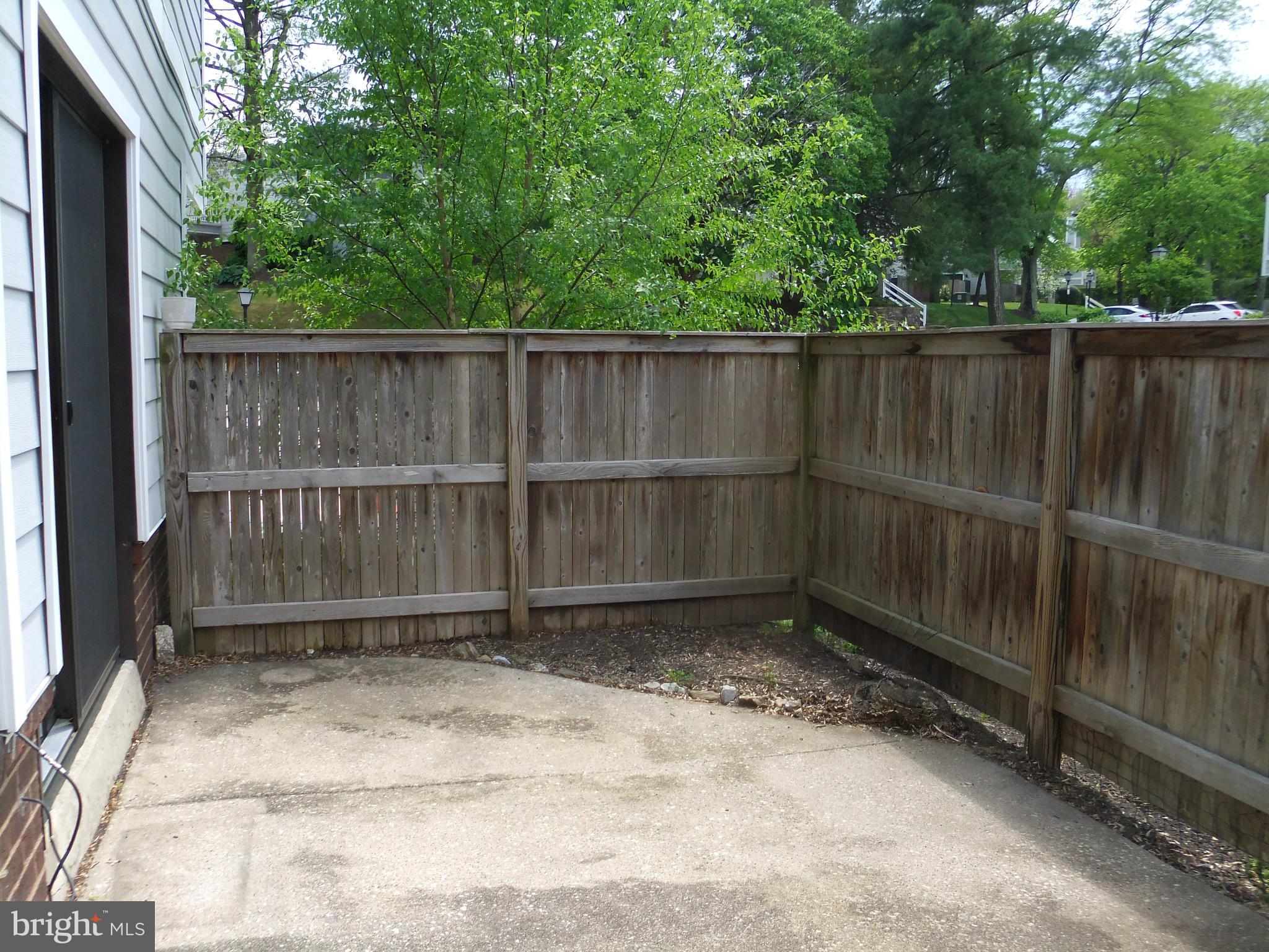 OAK HILL ESTATES - Residential Lease