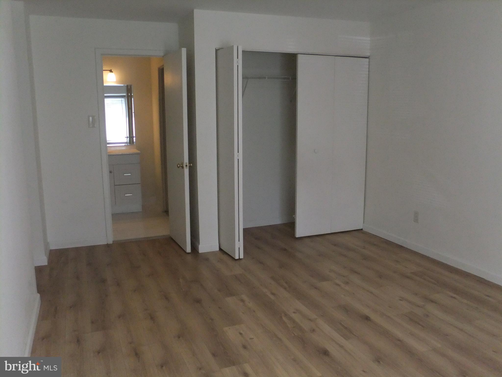 OAK HILL ESTATES - Residential Lease