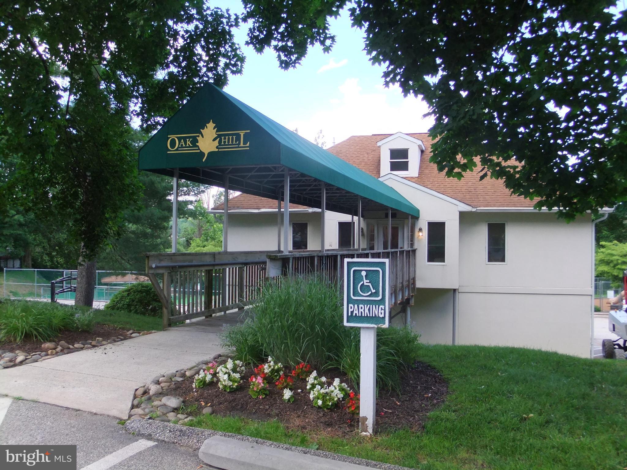 OAK HILL ESTATES - Residential Lease