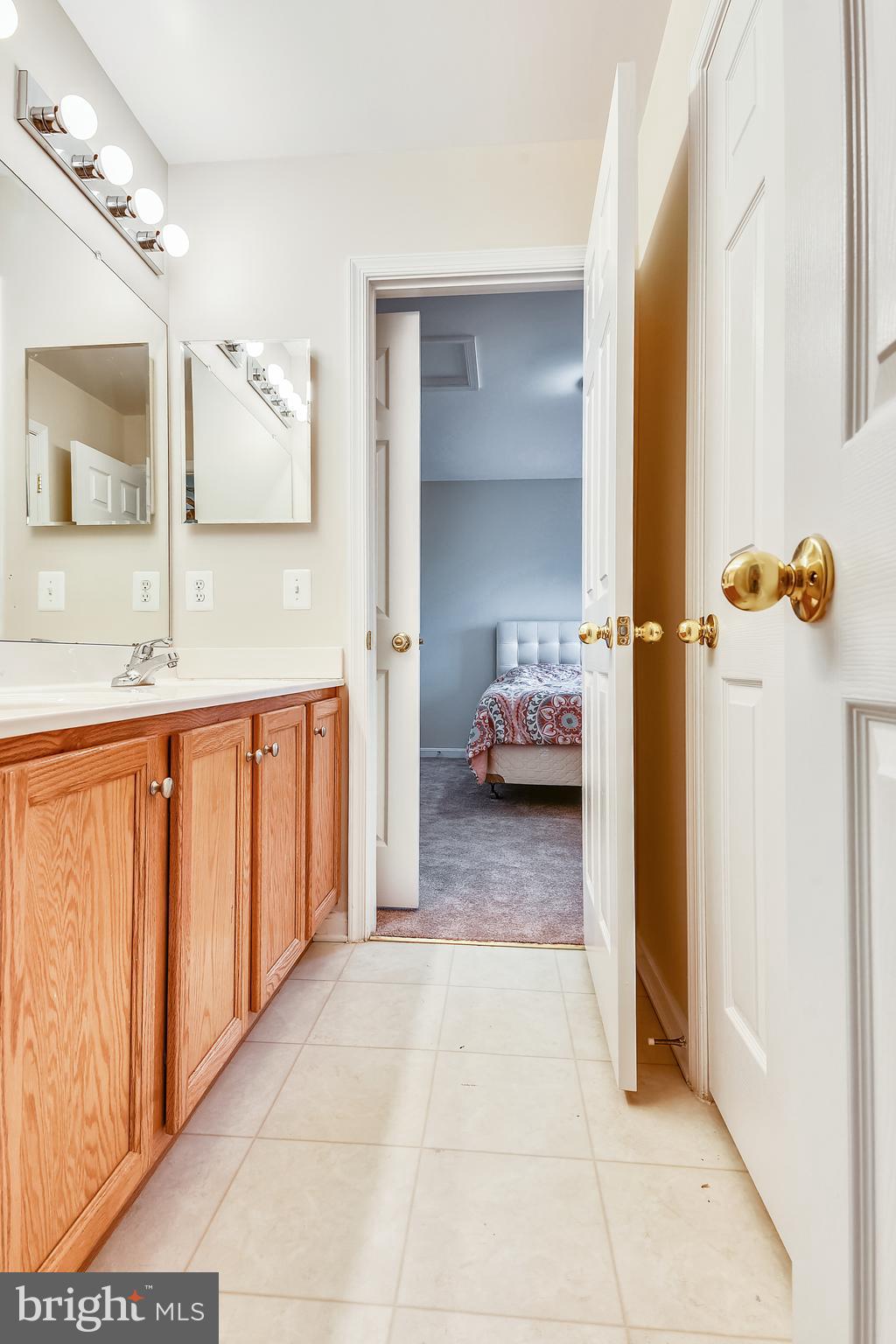 GREEN HILL MANOR - Residential