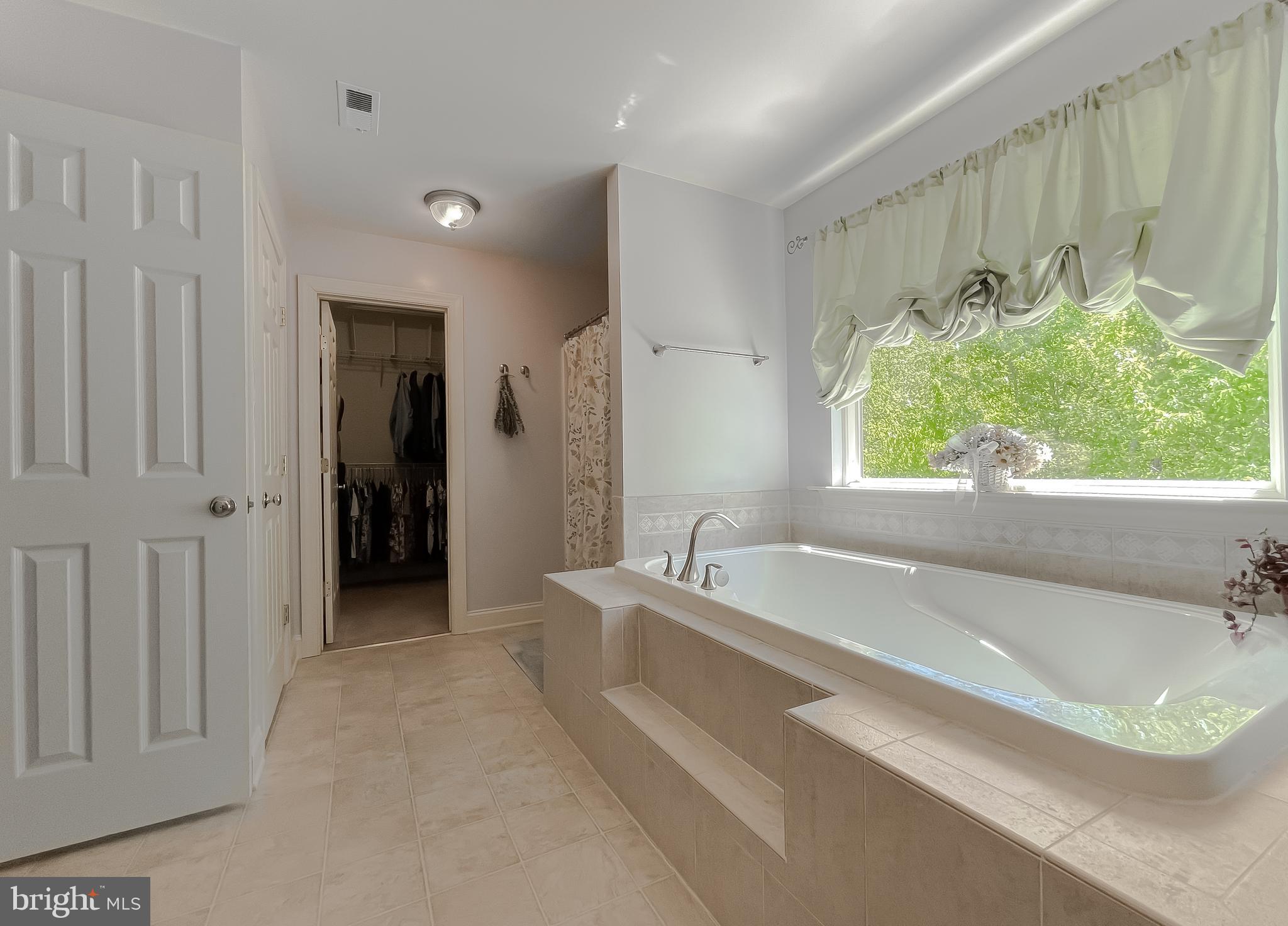 KINGSTON ESTATES - Residential