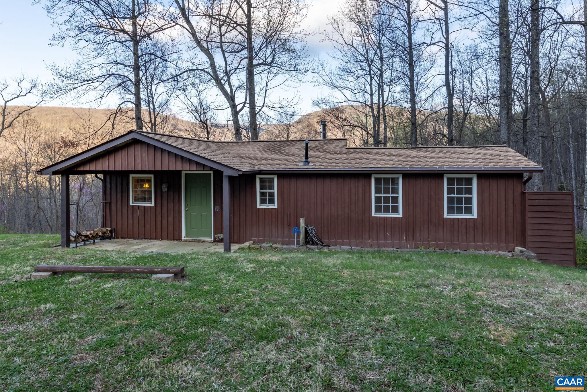 407 WINDY KNOLL LN