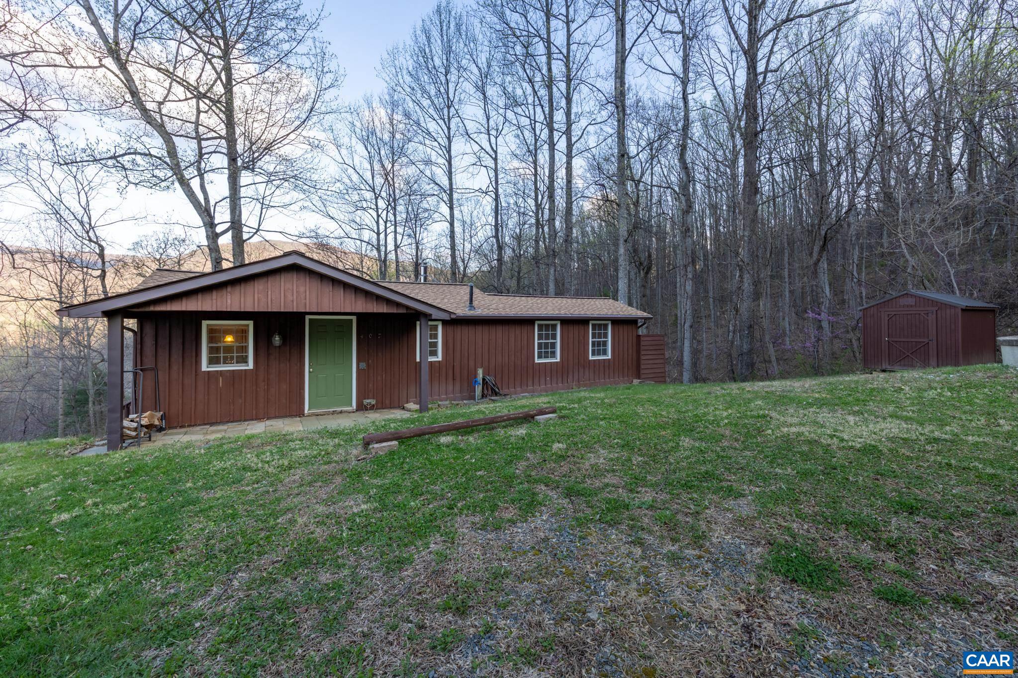 407 WINDY KNOLL LN
