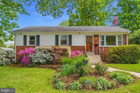 Photo of 3241 Holly Hill Drive, FALLS CHURCH, VA 22042 (MLS # VAFX2307240)