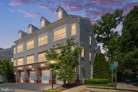 Photo of 11265 Wortham Crest Circle, MANASSAS, VA 20109 (MLS # VAPW2117236)