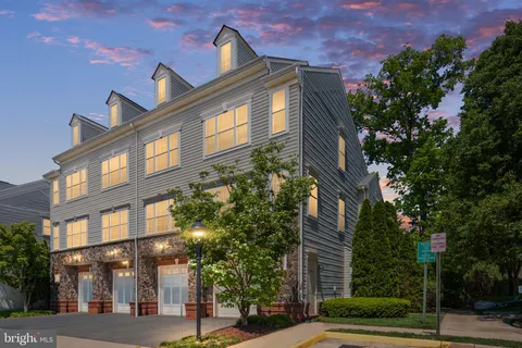 11265 Wortham Crest Circle, Manassas, VA MLS: VAPW2117236