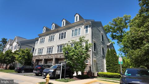 Photo of 11265 Wortham Crest Circle, MANASSAS, VA 20109 (MLS # VAPW2117236)