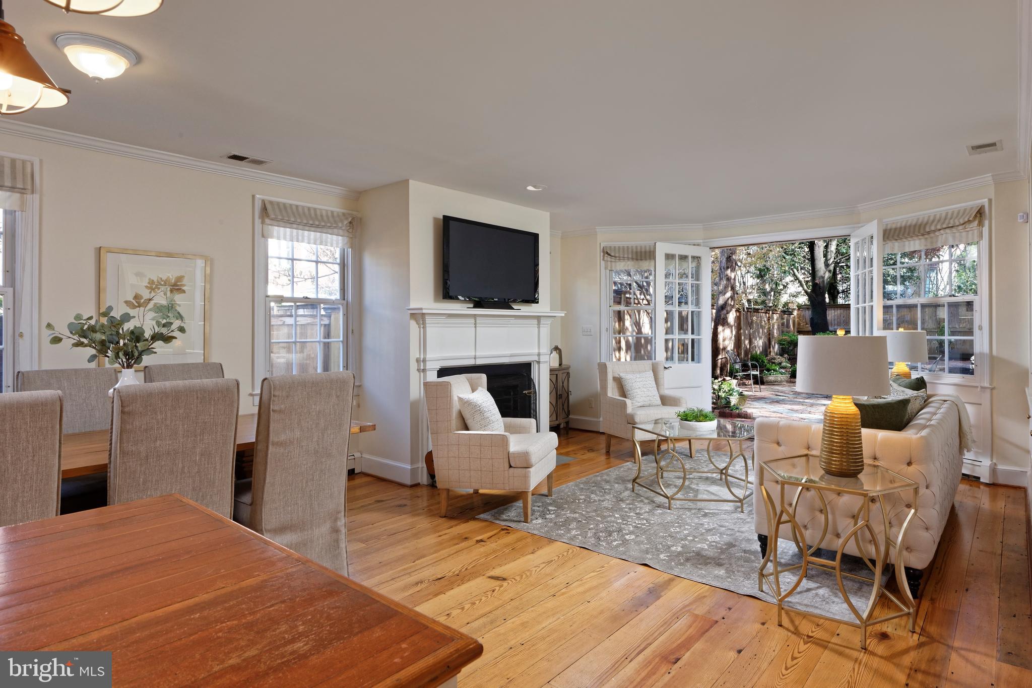 OLD TOWN ALEXANDRIA - Residential