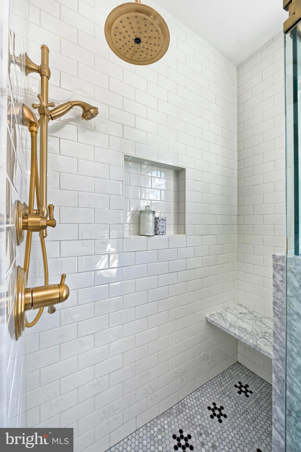 OLD TOWN ALEXANDRIA - Residential