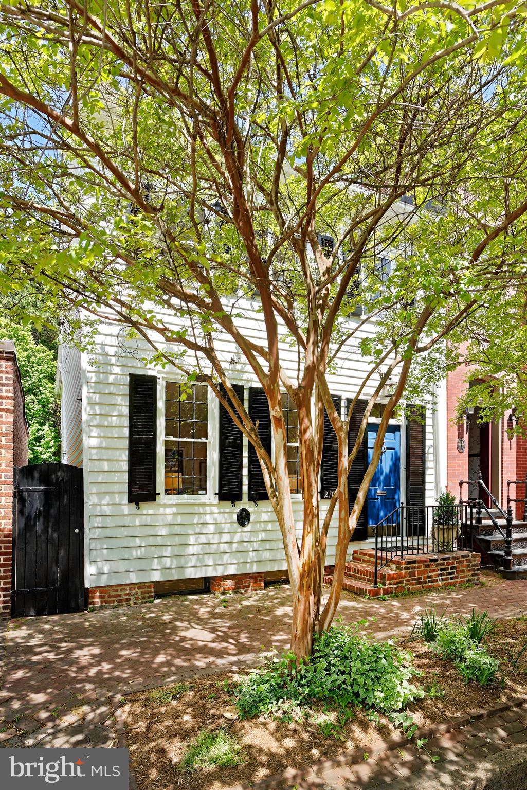 OLD TOWN ALEXANDRIA - Residential