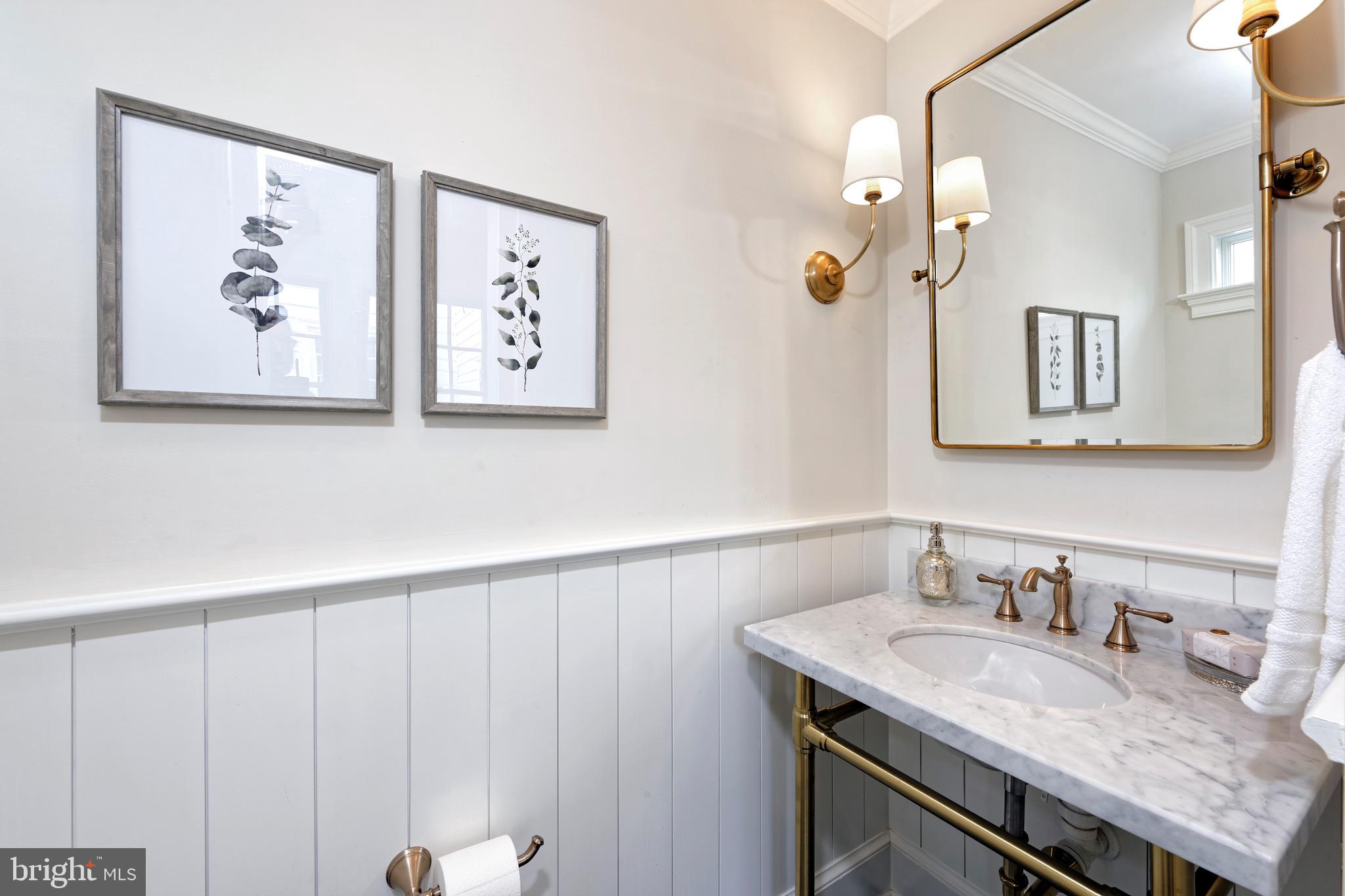 OLD TOWN ALEXANDRIA - Residential