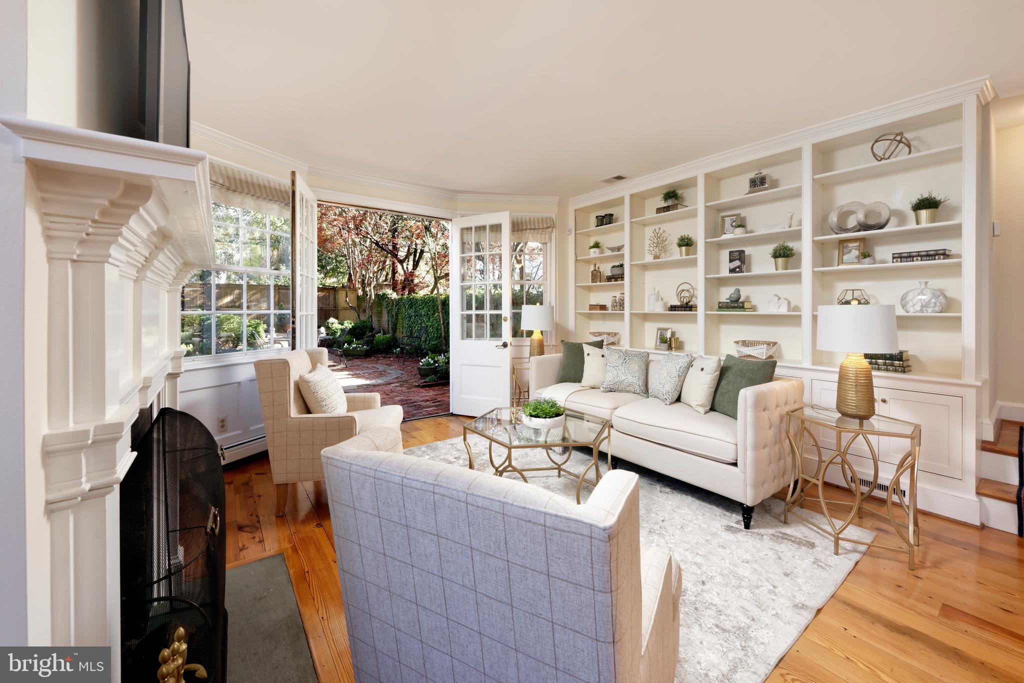 OLD TOWN ALEXANDRIA - Residential