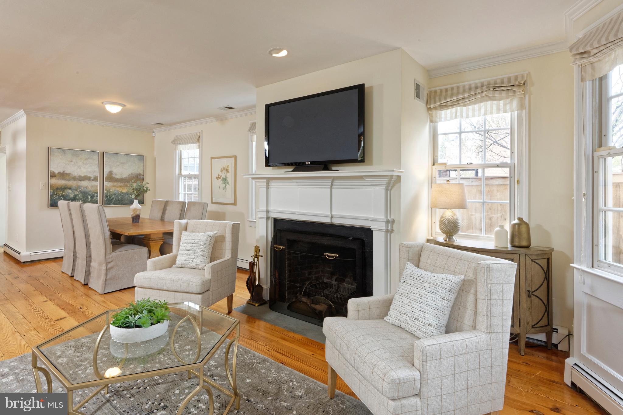 OLD TOWN ALEXANDRIA - Residential