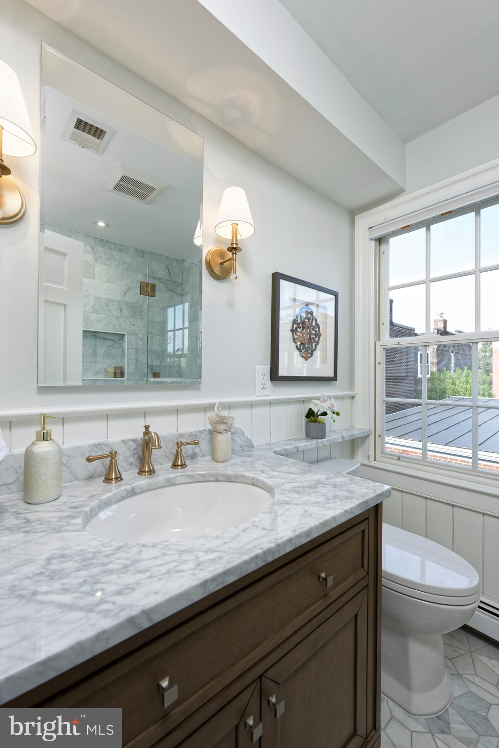 OLD TOWN ALEXANDRIA - Residential