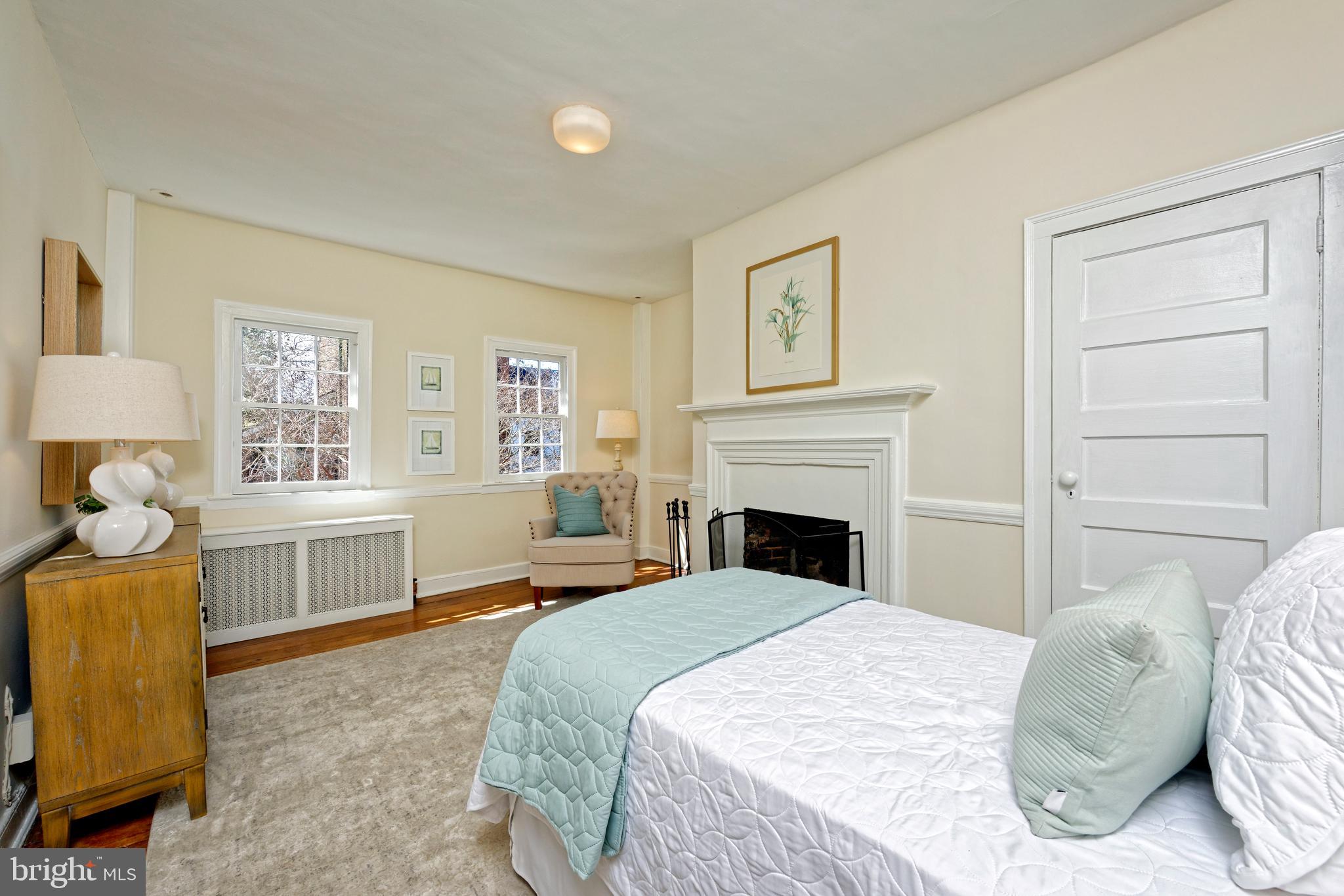 OLD TOWN ALEXANDRIA - Residential