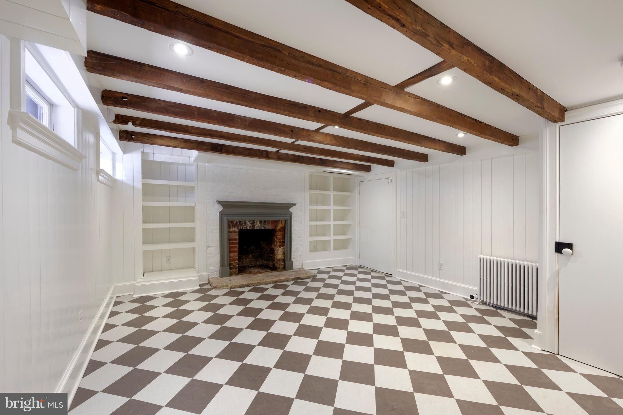 OLD TOWN ALEXANDRIA - Residential