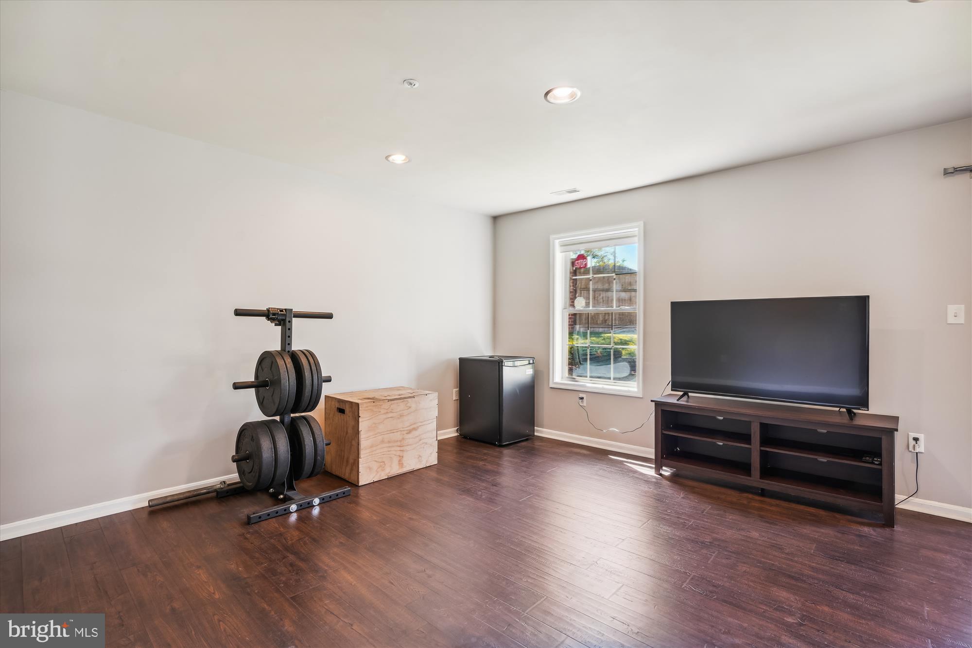 ELLICOTT PARK - Residential