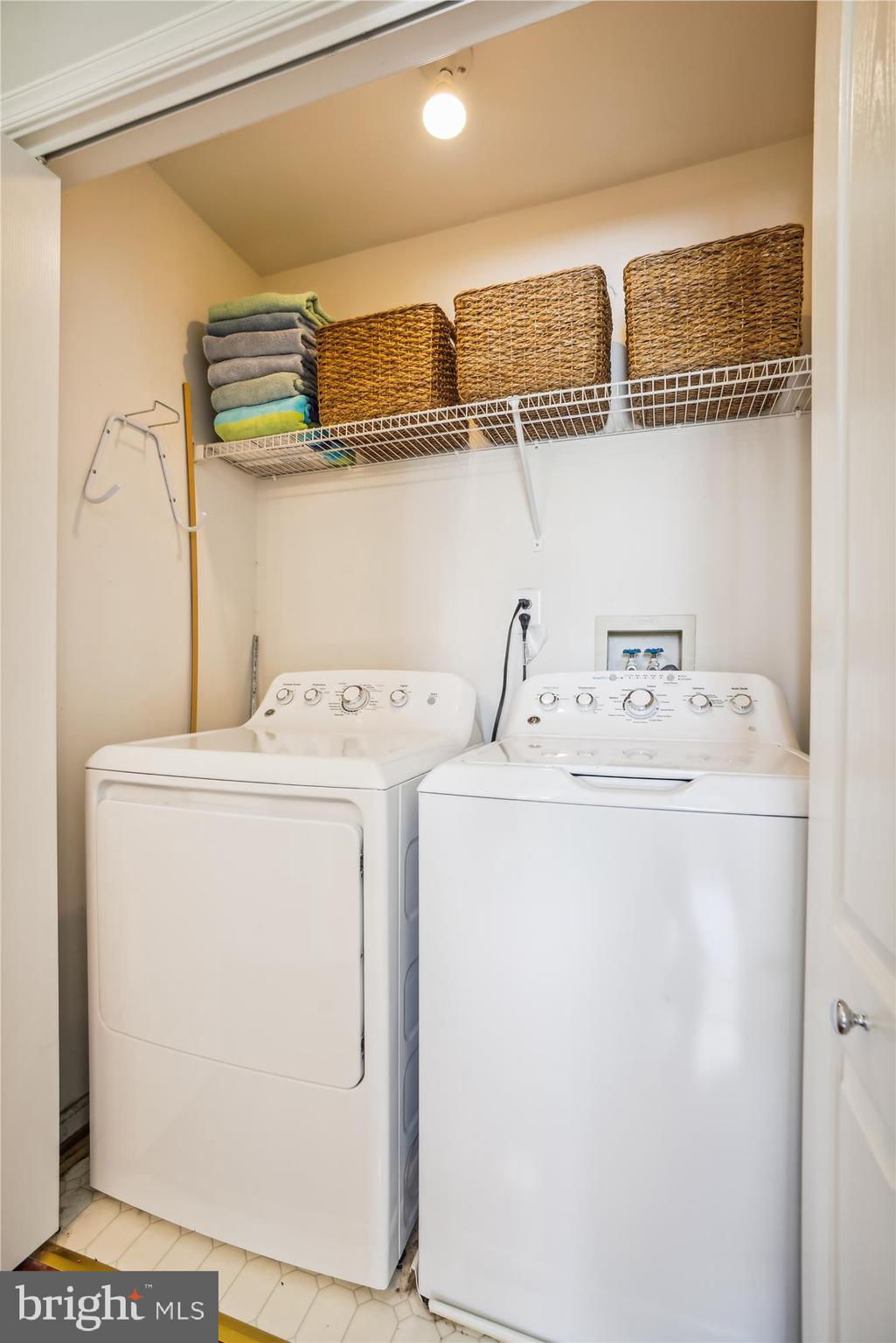 ELLICOTT PARK - Residential