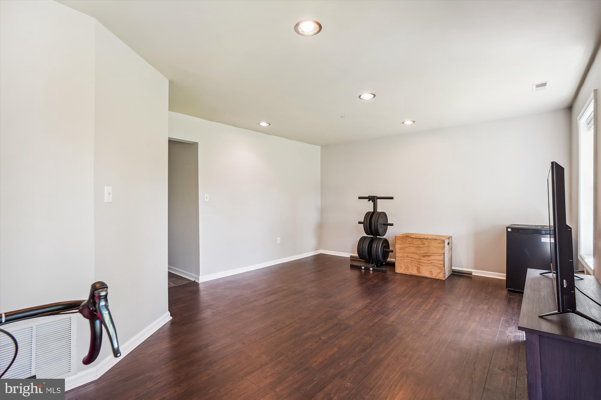 ELLICOTT PARK - Residential