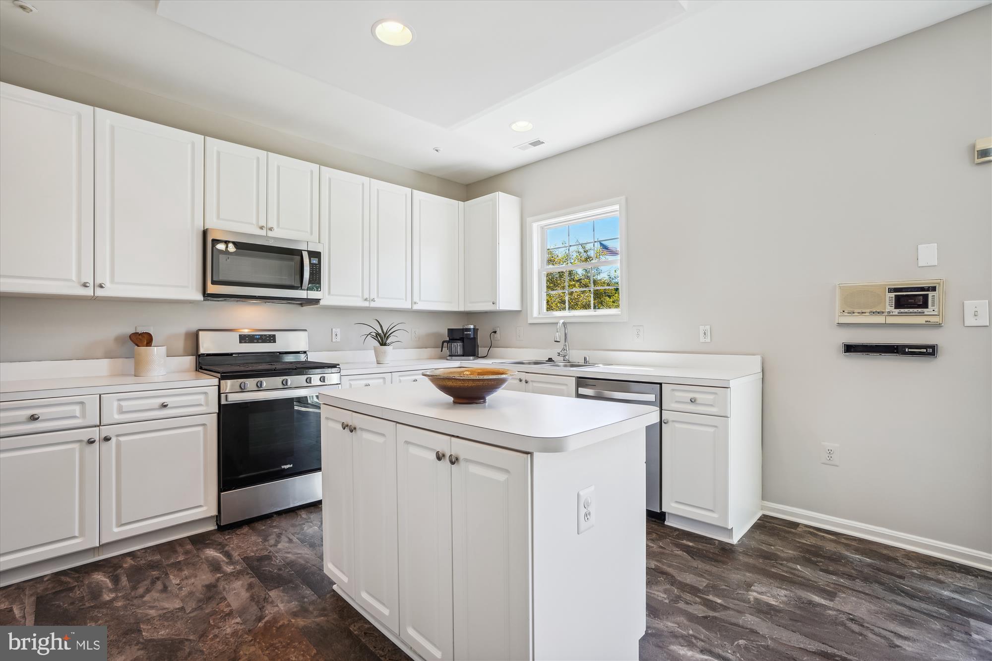 ELLICOTT PARK - Residential