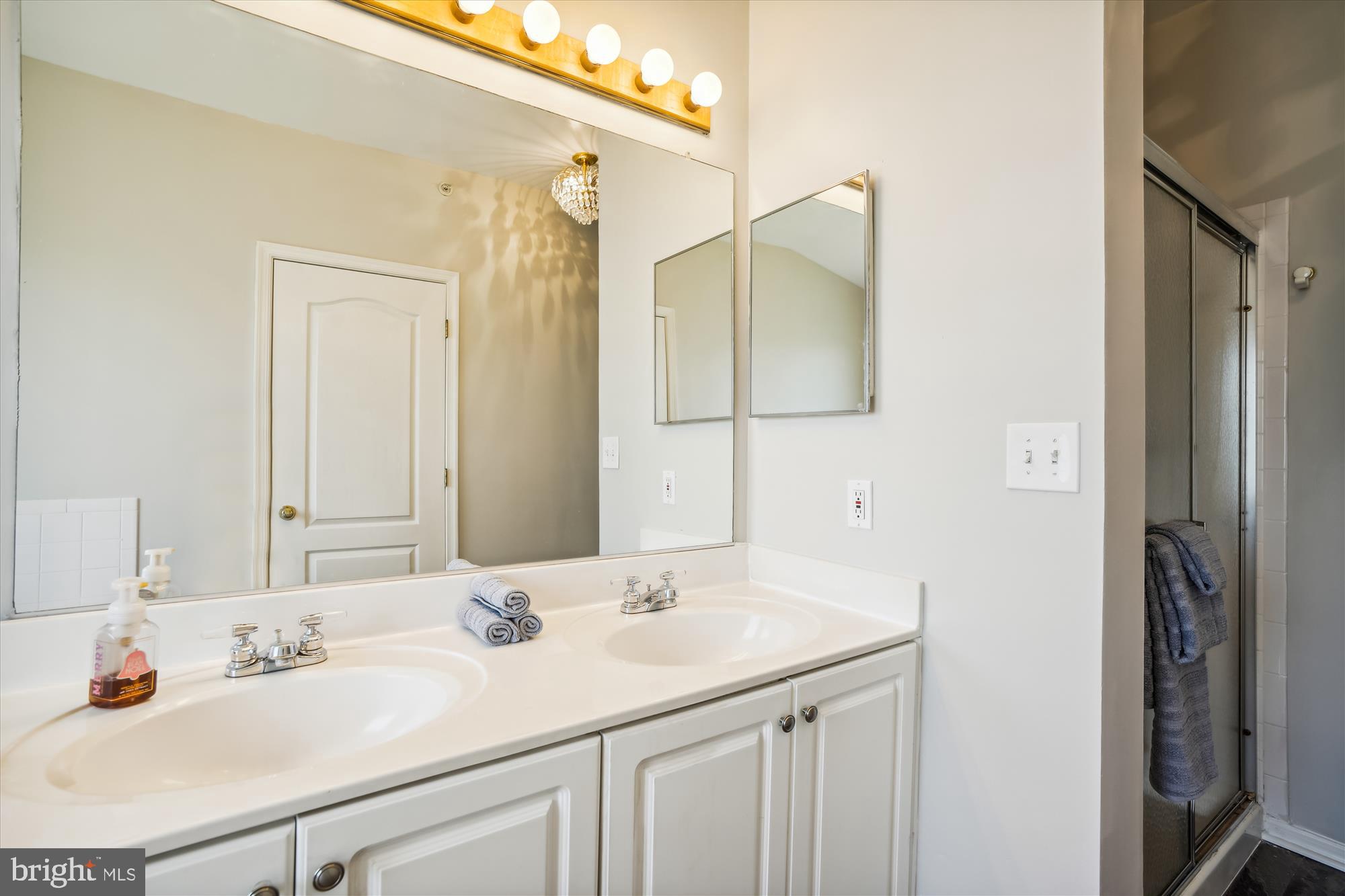 ELLICOTT PARK - Residential