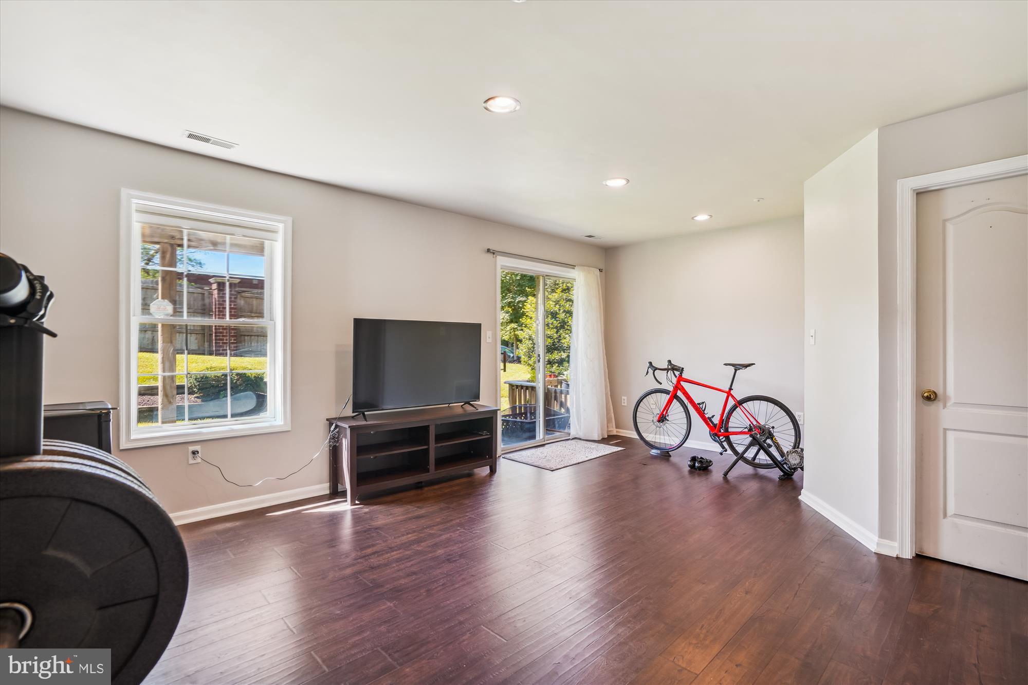 ELLICOTT PARK - Residential