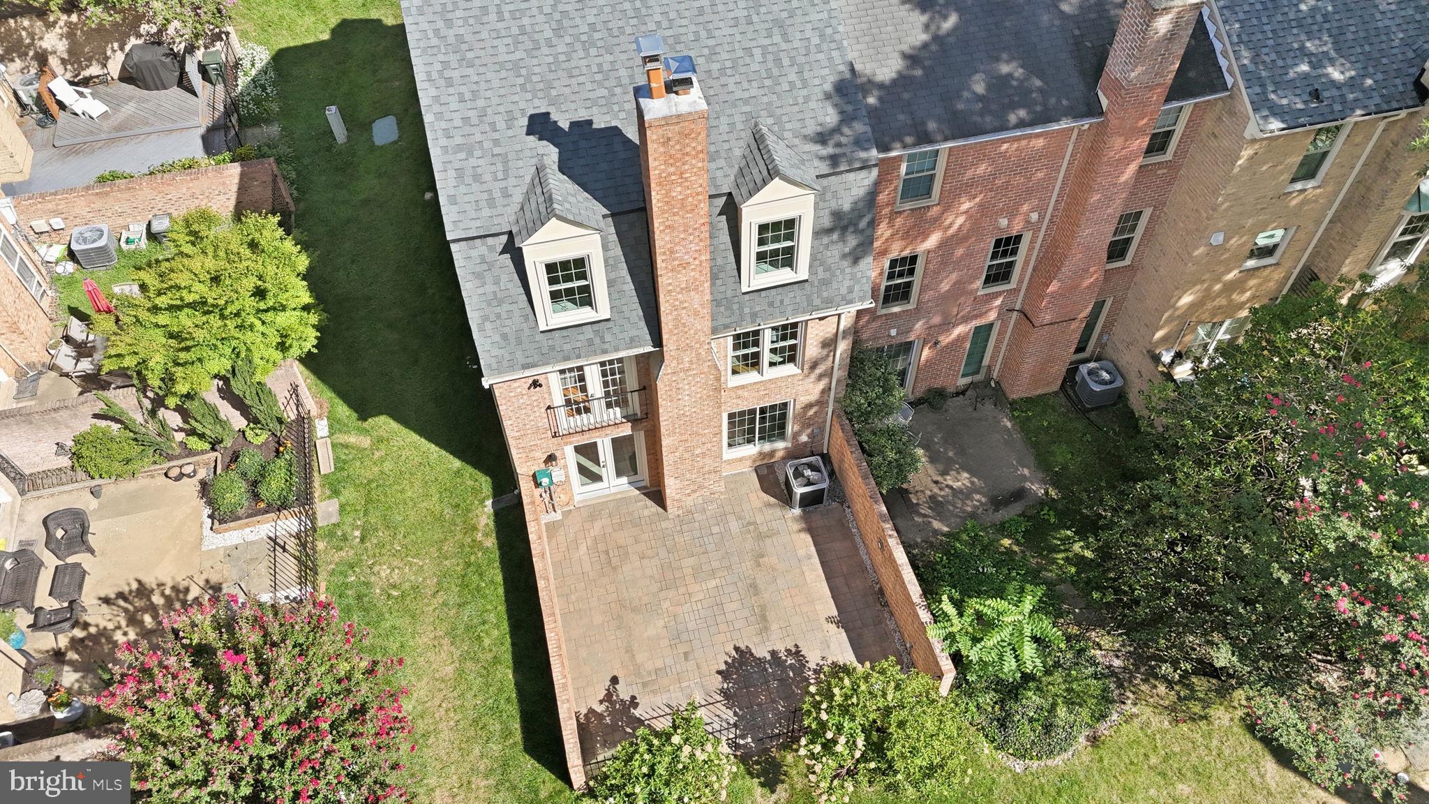 428 N PARK DRIVE