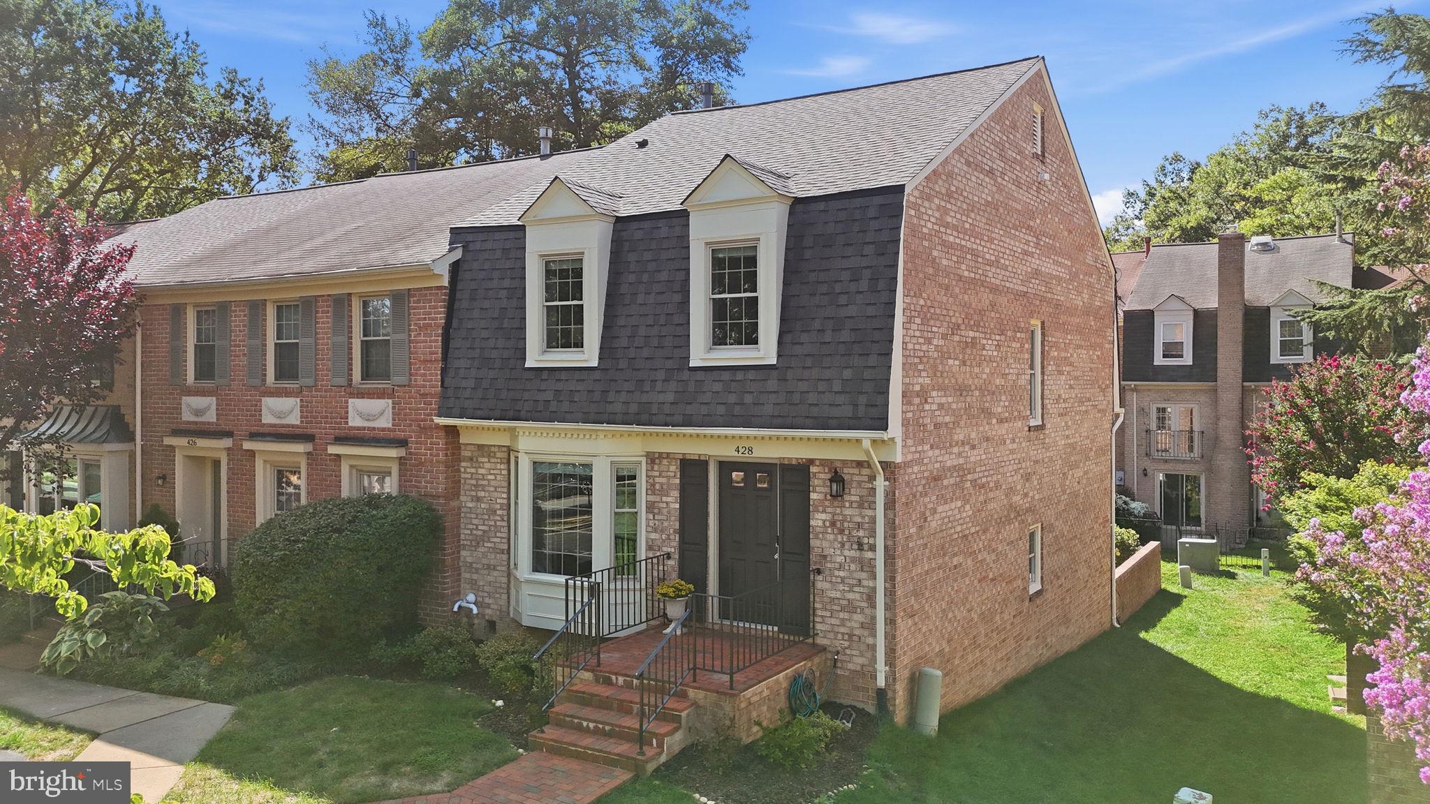 428 N PARK DRIVE