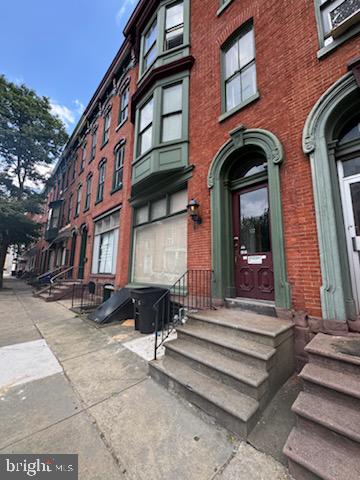 - Commercial Lease