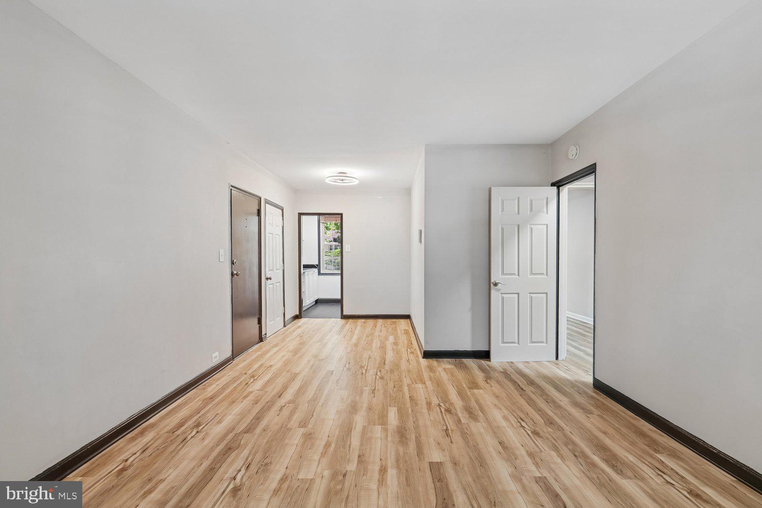 226 N THOMAS STREET 226-4