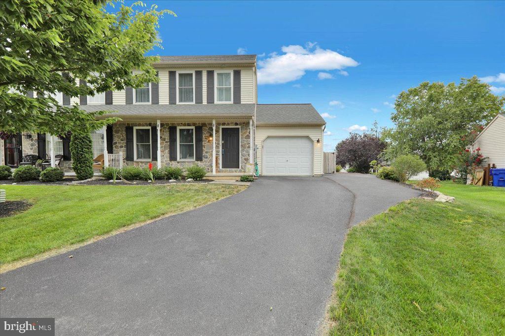 Photo of 4084 Green Park Drive, MOUNT JOY, PA 17552 (MLS # PALA2074364)