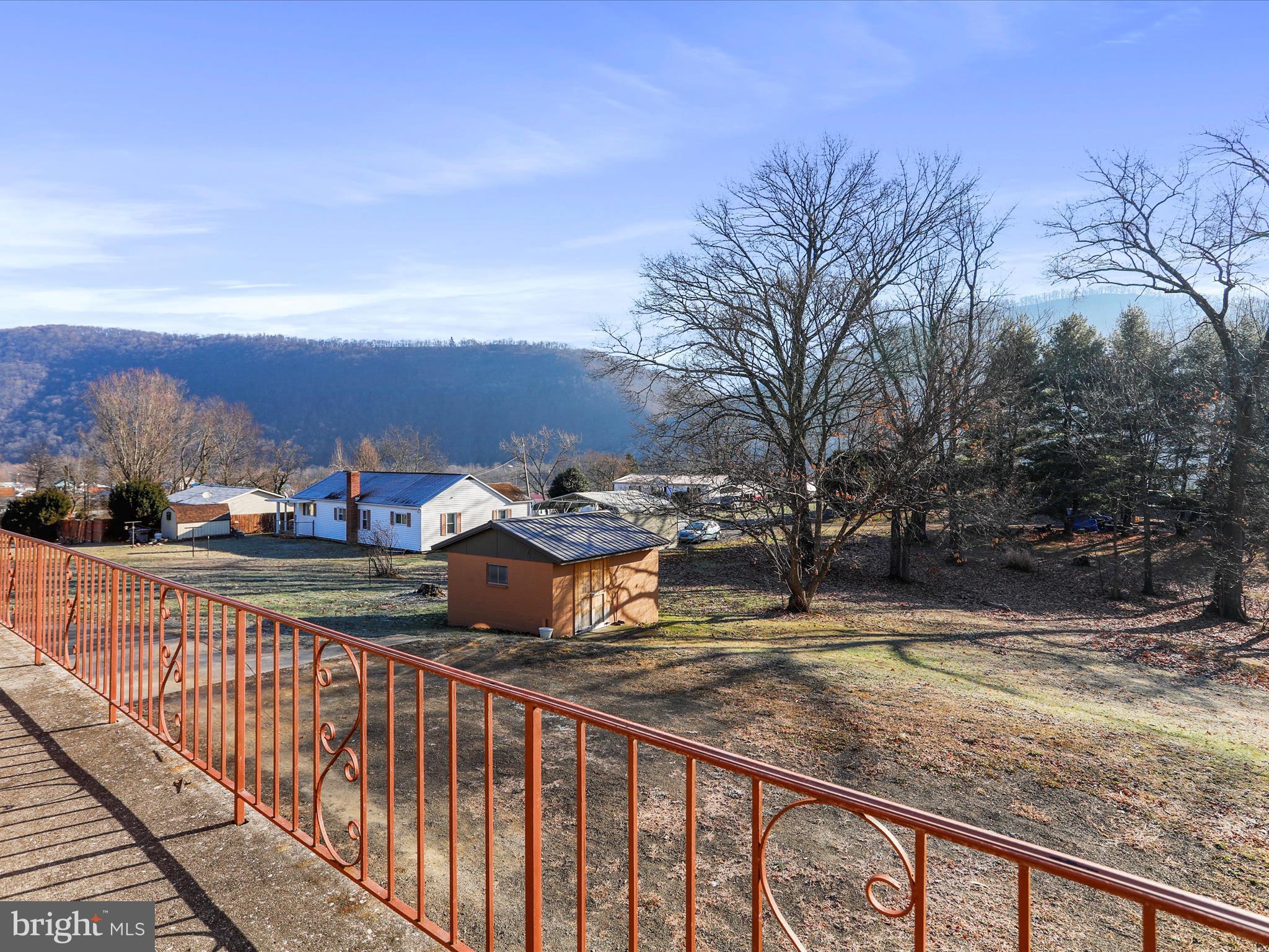 CRESAPTOWN - Residential