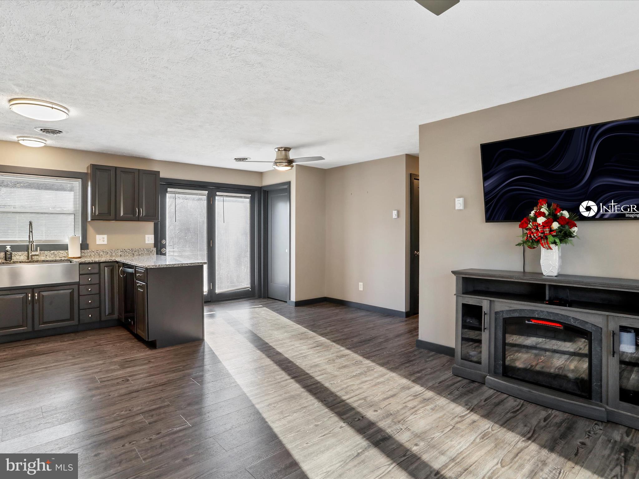 CRESAPTOWN - Residential