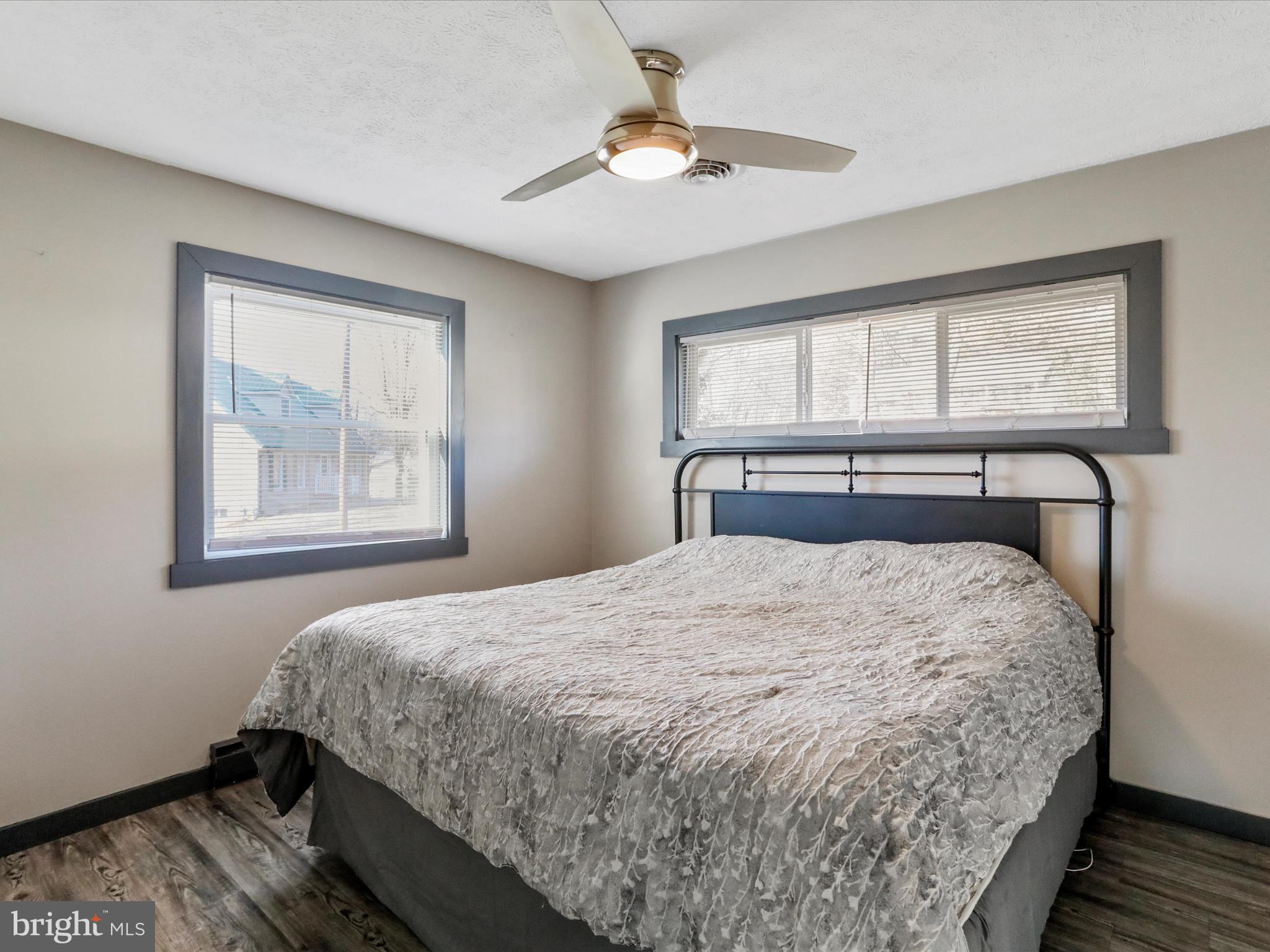 CRESAPTOWN - Residential