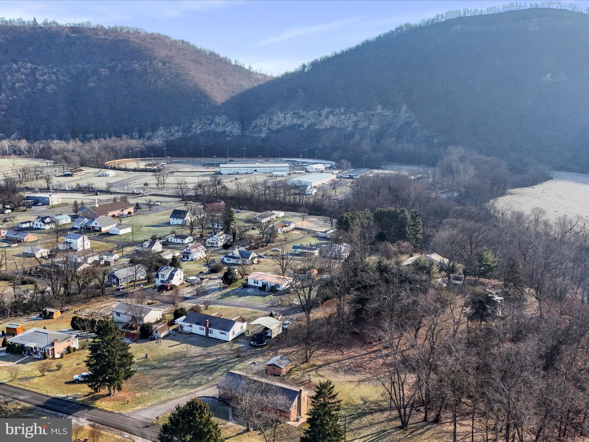 CRESAPTOWN - Residential