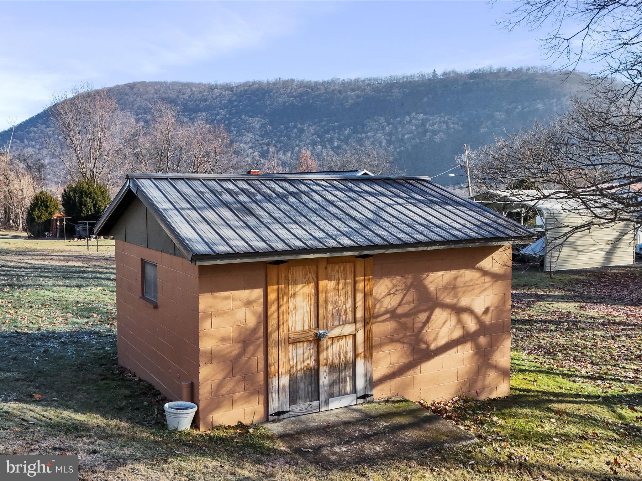 CRESAPTOWN - Residential