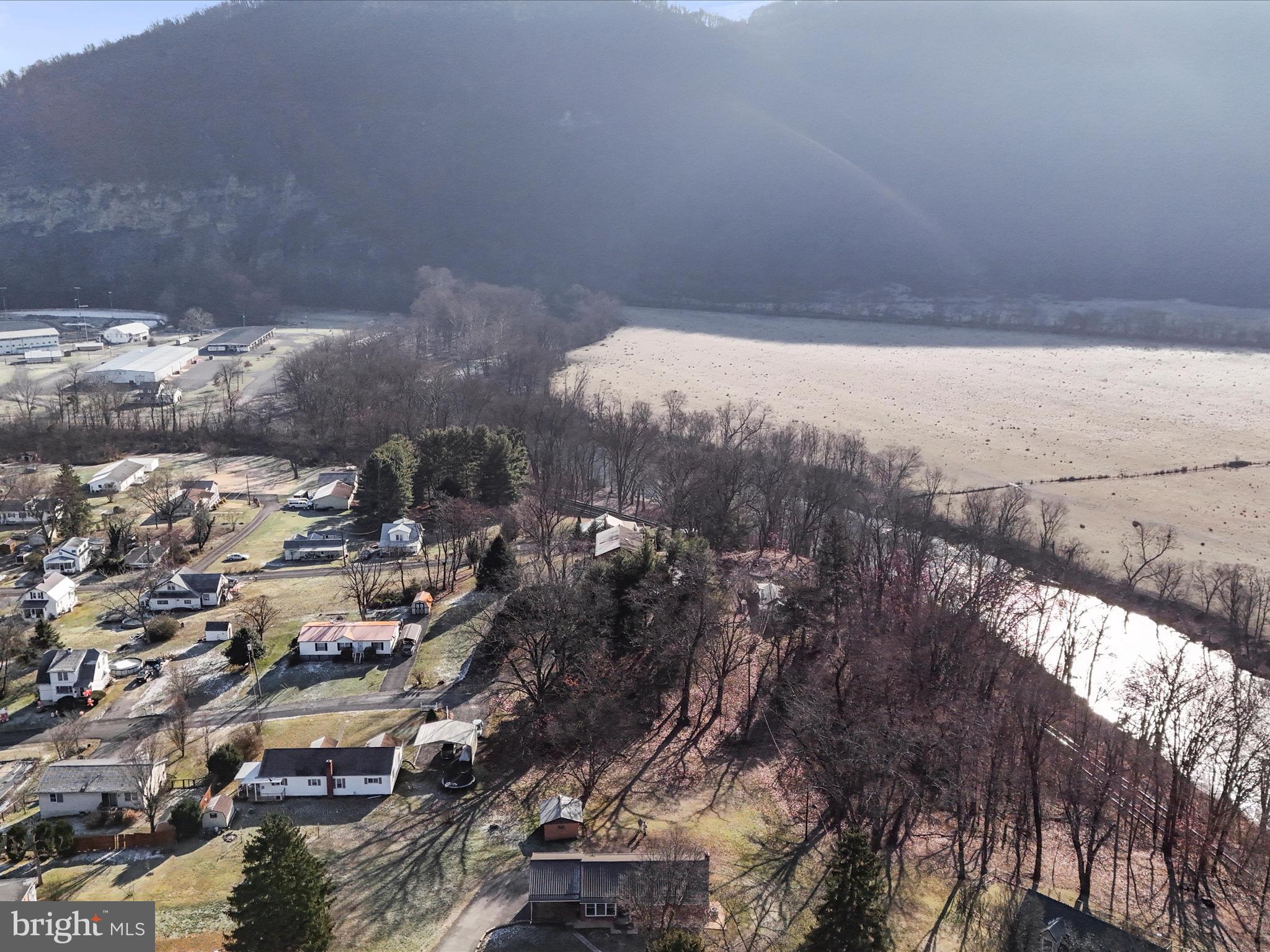 CRESAPTOWN - Residential