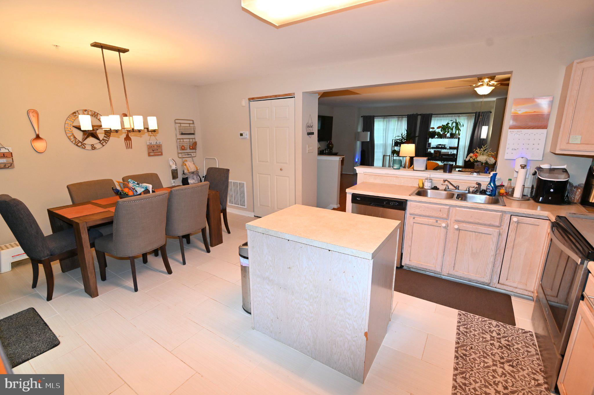 CHANEYS CHOICE - Residential