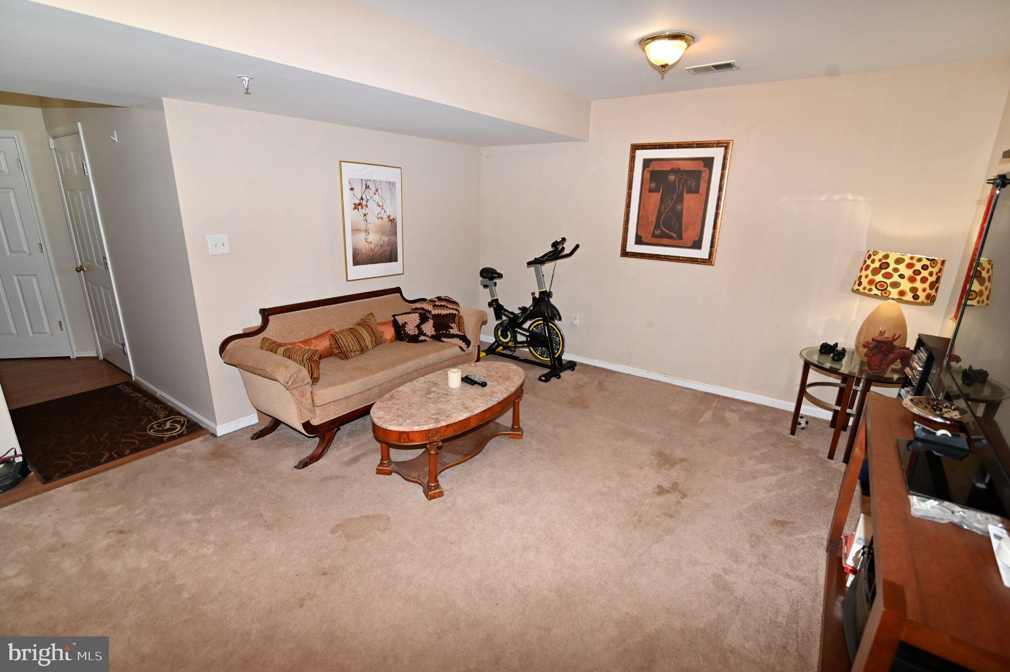 CHANEYS CHOICE - Residential