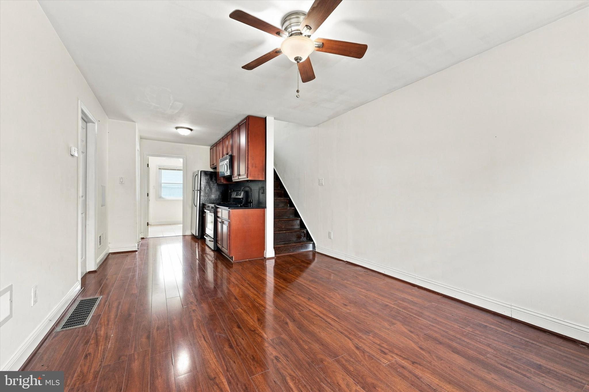 406 PIERCE STREET