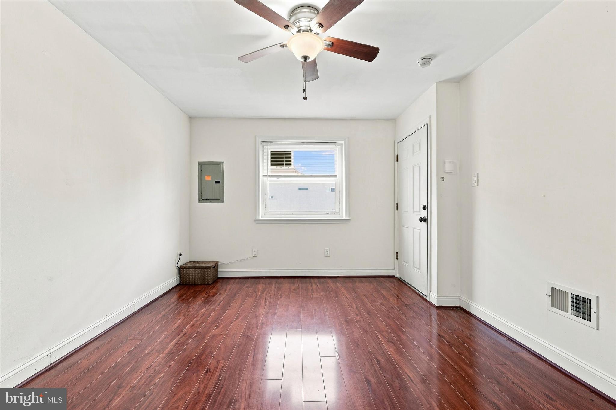 406 PIERCE STREET