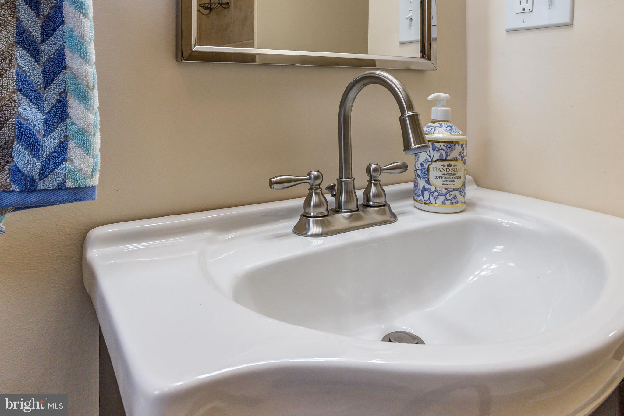 CALIFORNIA GROVE - Residential