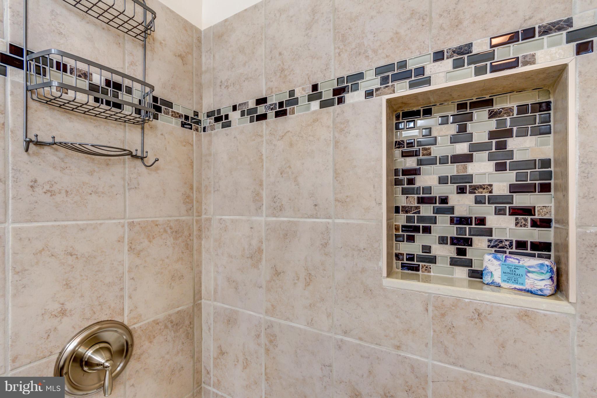 CALIFORNIA GROVE - Residential