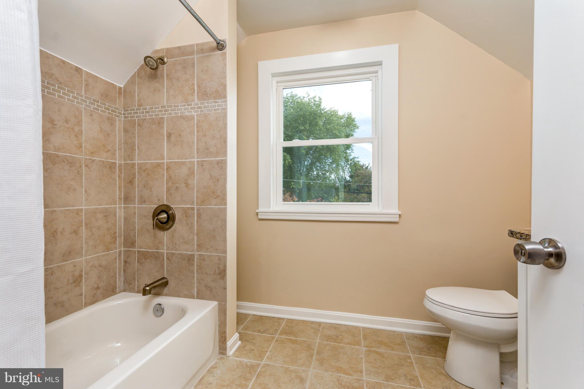 CALIFORNIA GROVE - Residential